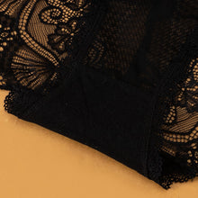 Load image into Gallery viewer, Culotte Lingerie Transparente Ajourée
