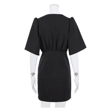 Load image into Gallery viewer, Robe Noire Manches Courtes pour Femme
