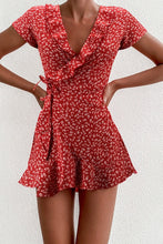Load image into Gallery viewer, Mini Robe Fleurie à Volants Col en V
