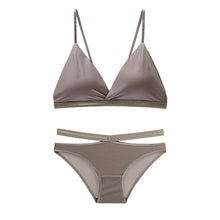Load image into Gallery viewer, Ensemble Bralette et Culotte Style Bikini
