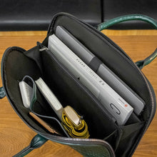 Load image into Gallery viewer, Sac à Main en Cuir Façon Crocodile avec Pochette Ordinateur
