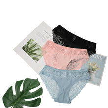 Load image into Gallery viewer, Ensemble 3 Culottes en Dentelle Transparente
