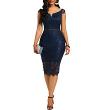 Load image into Gallery viewer, Robe Midi Épaules Dénudées en Dentelle Ajourée
