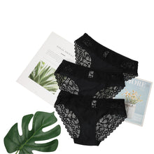 Load image into Gallery viewer, Ensemble 3 Culottes en Dentelle Transparente
