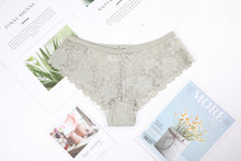 Load image into Gallery viewer, Ensemble 3 Culottes en Dentelle Transparente

